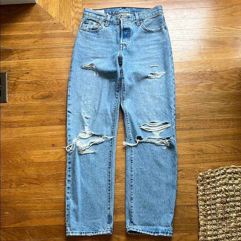 Distressed Blue Levi’s Jeans